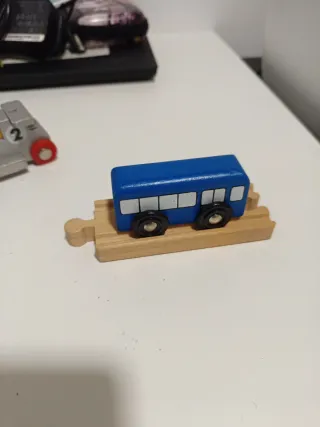 Coches de madera para vías de tren