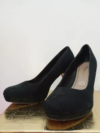 Zapatos de tacón negros Tamaris talla 39