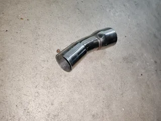 Embellecedor de escape