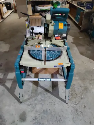 Makita LF1000 Sierra Reversible 260mm