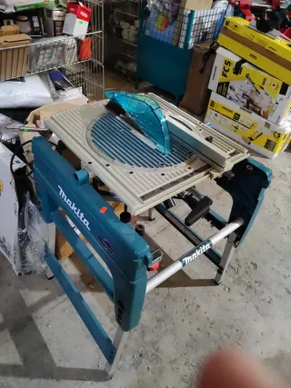 Makita LF1000 Sierra Reversible 260mm