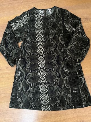 Vestido estampado serpiente verde y gris