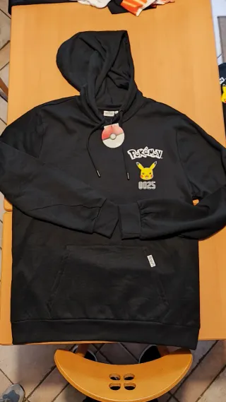 Felpa Pokemon Pikachu taglia XL nuova