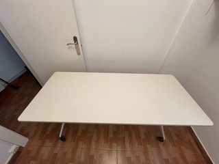 Tavolo da ufficio pieghevole bianco