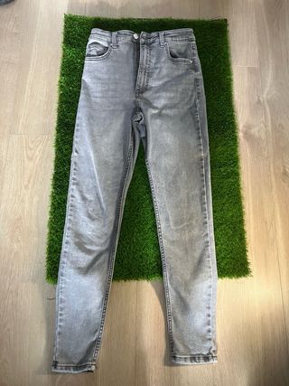 Pantalones grises Bershka