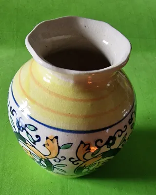 Piccola brocca in ceramica decorata