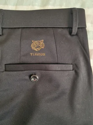 Pantalón de hombre totalmente nuevo