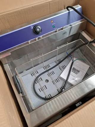 VERTES Freidora Acero Inoxidable 28L, 4500W