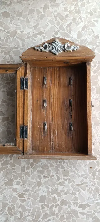 Colgador de llaves rústico madera y cristal