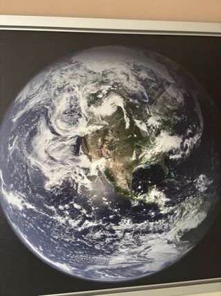 Lienzo con marco Tierra Ikea