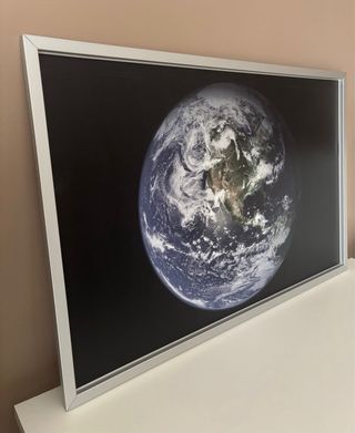 Lienzo con marco Tierra Ikea