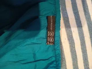 Mono estampado rojo y blanco