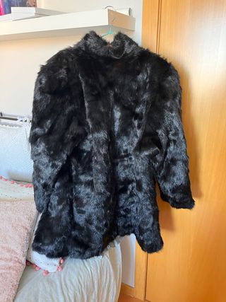 Abrigo de piel auténtica negro
