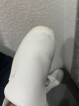 Zapatos de trabajo blancos