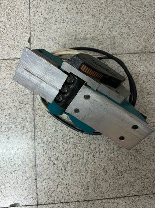 Cepillo Eléctrico Makita N1923B