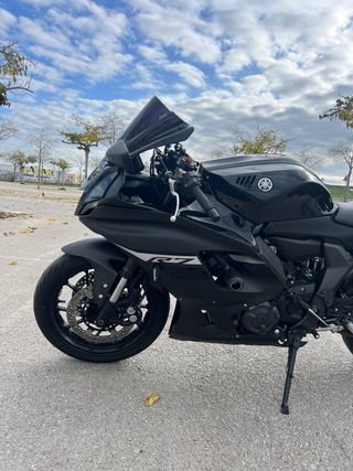 Yamaha R7 A2 2024