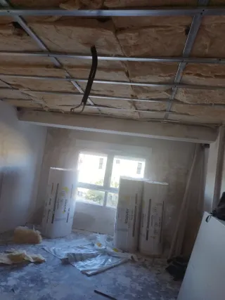 Montador de pladur autónomo