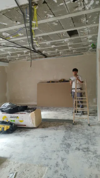 Montador de pladur autónomo