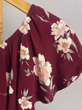 Vestido Bershka floral talla XS