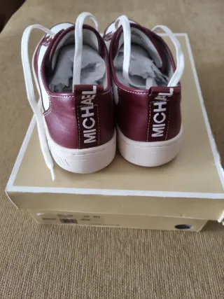 Zapatillas Michael Kors Blancas y Rojas