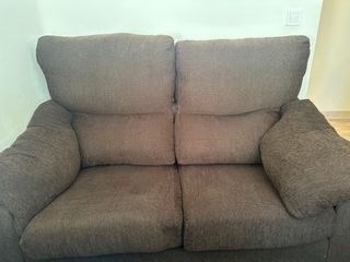 Sofá marrón 2 plazas