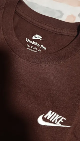 Camiseta Nike Talla XS Marrón