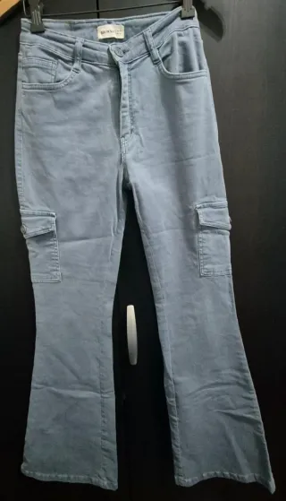 Pantalón cargo acampanado Brownie