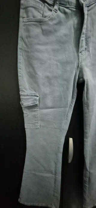 Pantalón cargo acampanado Brownie