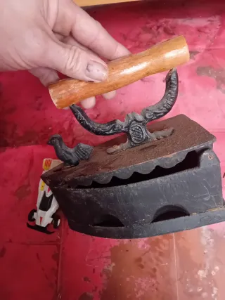 Plancha de carbón antigua