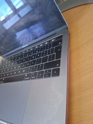 Macbook Pro 13" pantalla rota pero funcional