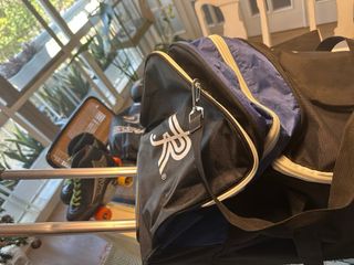 Pack Hockey: Bolsa, Guantes y protecciones