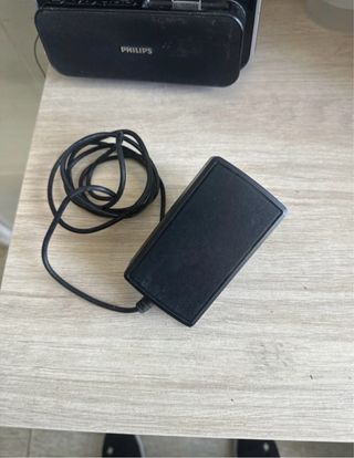 Radio Reloj Philips con Base iPod/iPhone