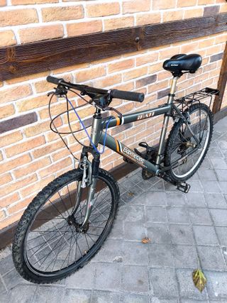 Bicicleta Urbana Trekking Ligera y Cómoda