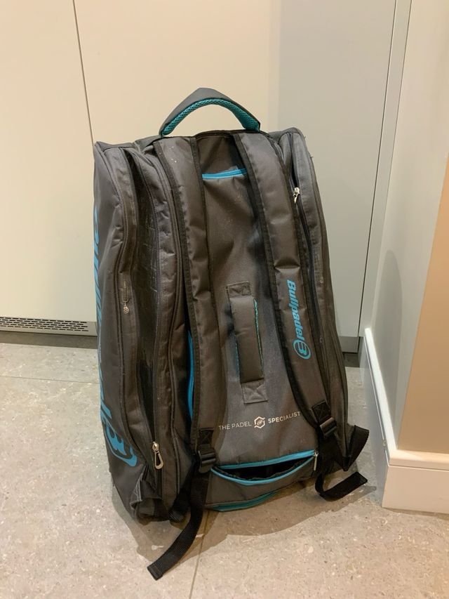 Mochila Padel Bullpadel Negra y Turquesa