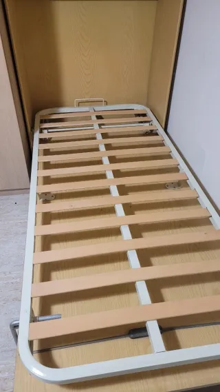 Armario cama plegable de madera