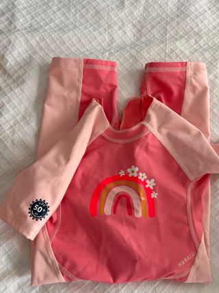 Neopreno talla 3 Niña Arcoíris UPF 50+