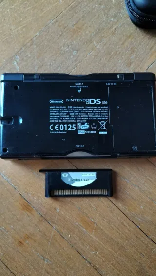 Nintendo DS Negra + Accesorios