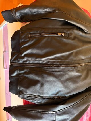 Chaqueta cuero hombre negra sin etiquetas