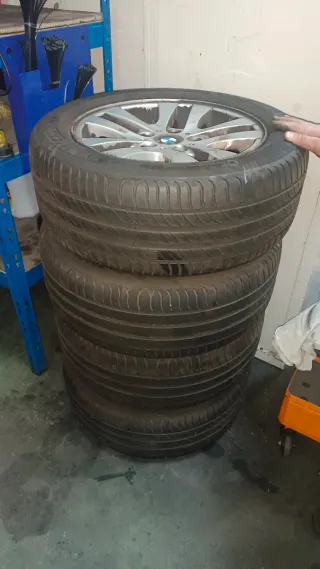 4 Llantas BMW 320 con Neumáticos