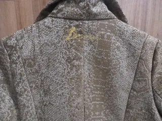 Abrigo beige desigual talla 40 ULTIMO PRECIO