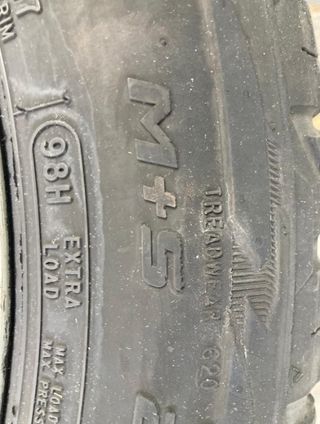 4 Neumáticos de Invierno con Llantas de 17"