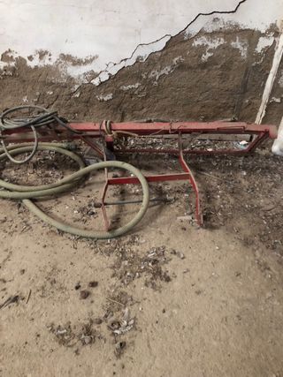 Máquina herbicida  agricol y barra de aplicación.