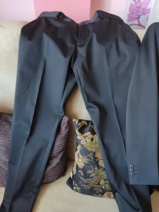 Traje Zara Talla 48 y Camisa Talla S