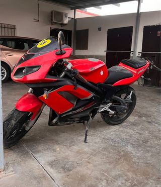 Rieju RS2 Matrix 50cc Roja