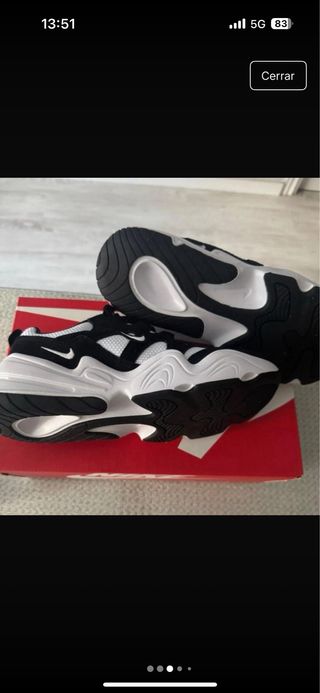 Zapatillas Nike Tech Hera Blancas y Negras