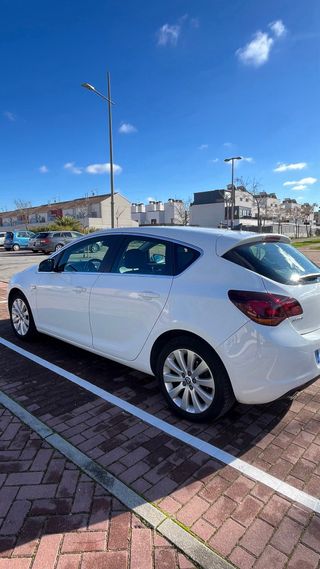 Opel Astra 2011 1.4 turbo 140cv
