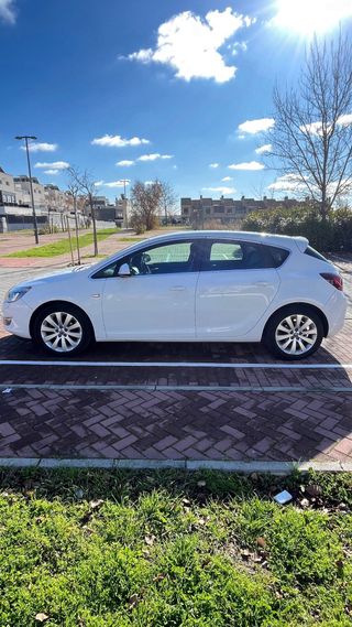 Opel Astra 2011 1.4 turbo 140cv