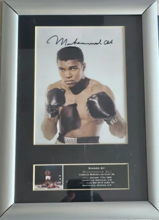 Muhammad Ali Firmado Cassius Clay Jr. Firmado