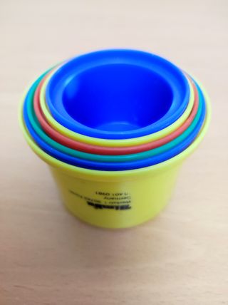 Cubos apilables de colores para bebé