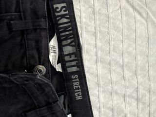 Pantalones vaqueros H&M Skinny Fit rotos